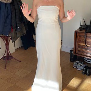 New, unworn & unaltered strapless Ivory Crepe Wedding Dress by Safiyaa